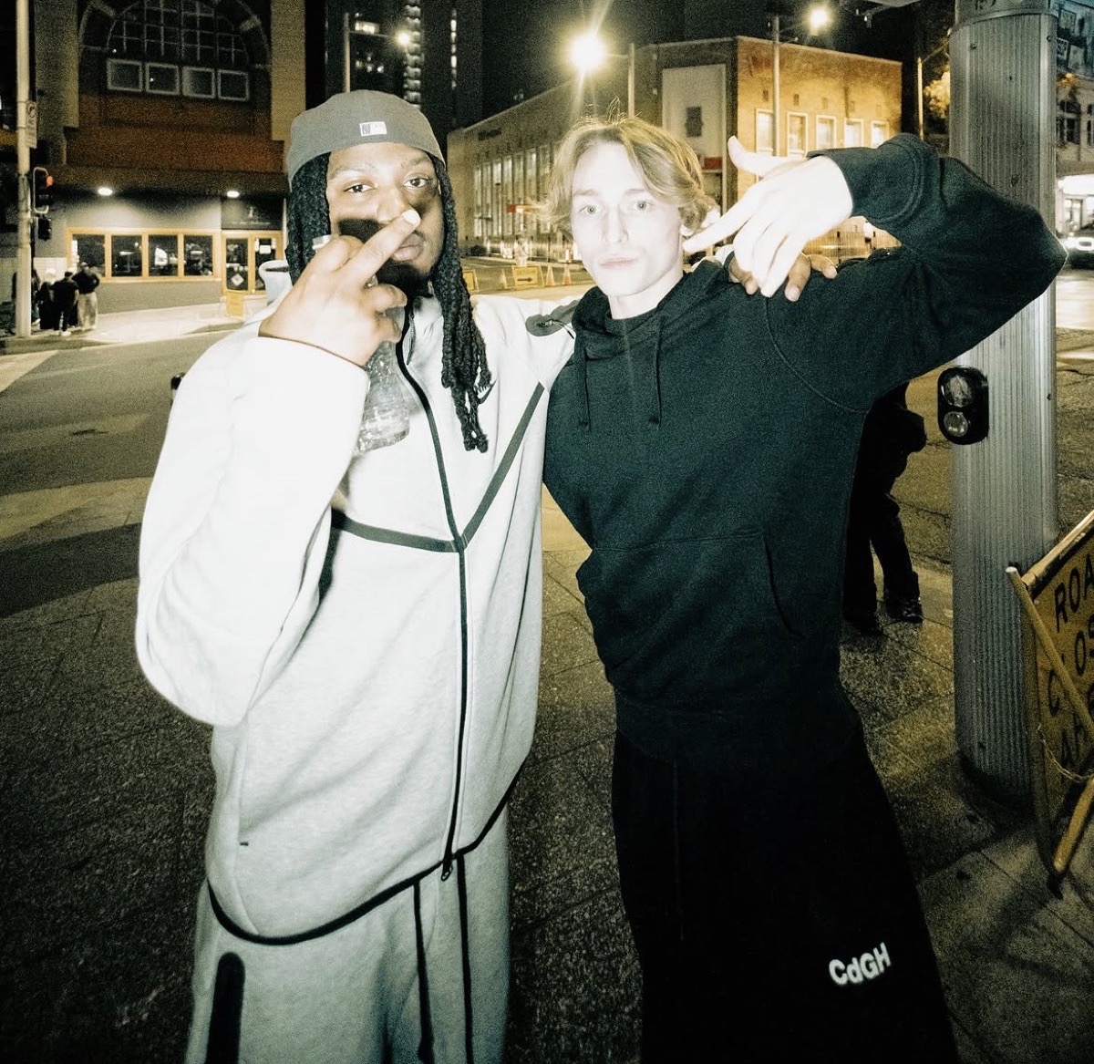 ELAYE with artist